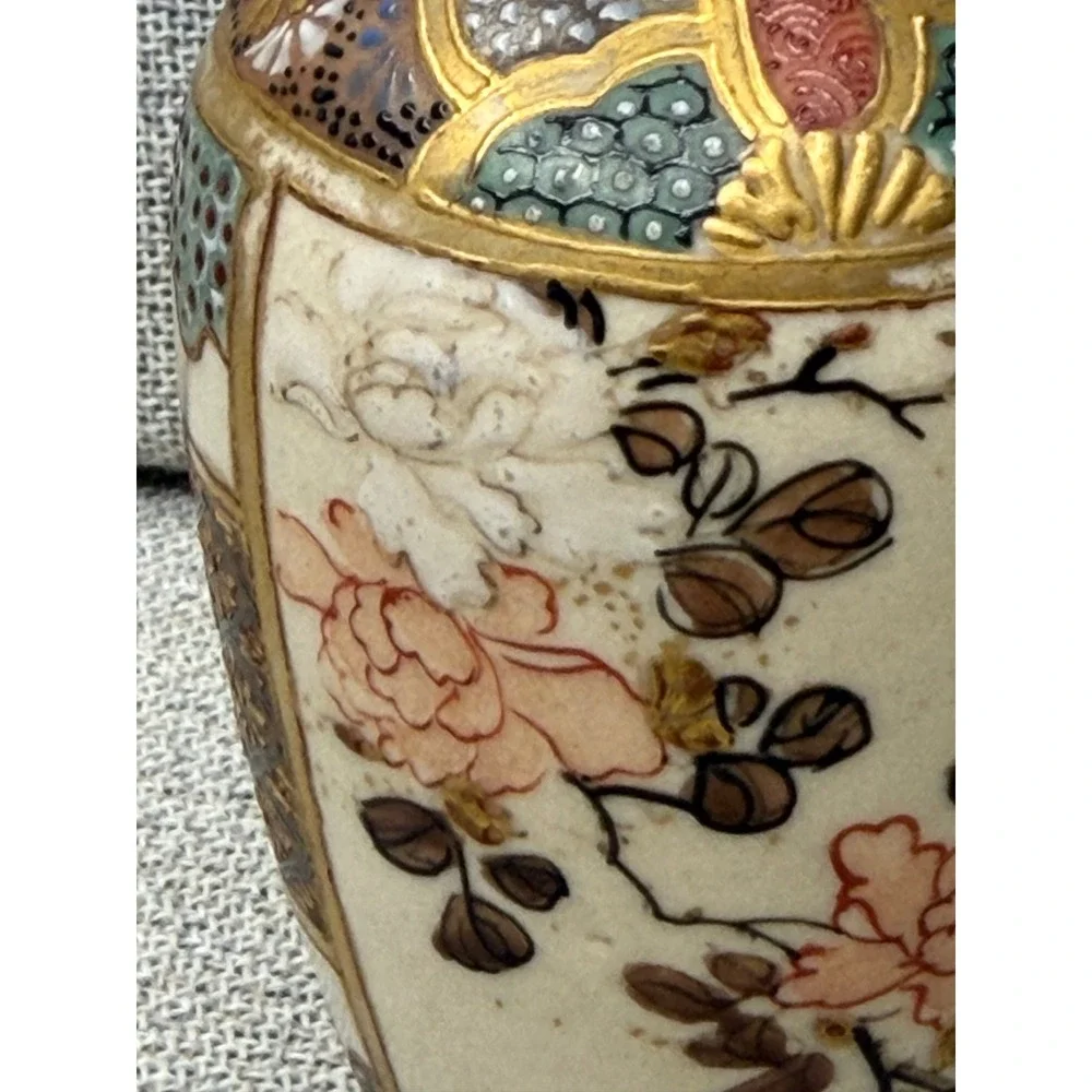 Antique Japanese Satsuma Miniature Bud Vase Moriage Gold Gilt Hand Painted 3.75
